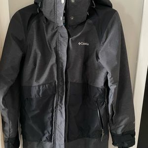 Columbia omni-tech waterproof coat, worn for 1 winter season, good condition